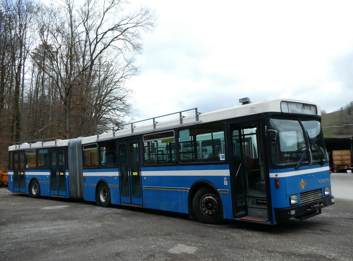 (246'668) - Krauer, Kehrsatz - Volvo/R&J (ex VBL Luzern Nr. 111) am 26. Februar 2023 in Oberburg, Ziegelgut