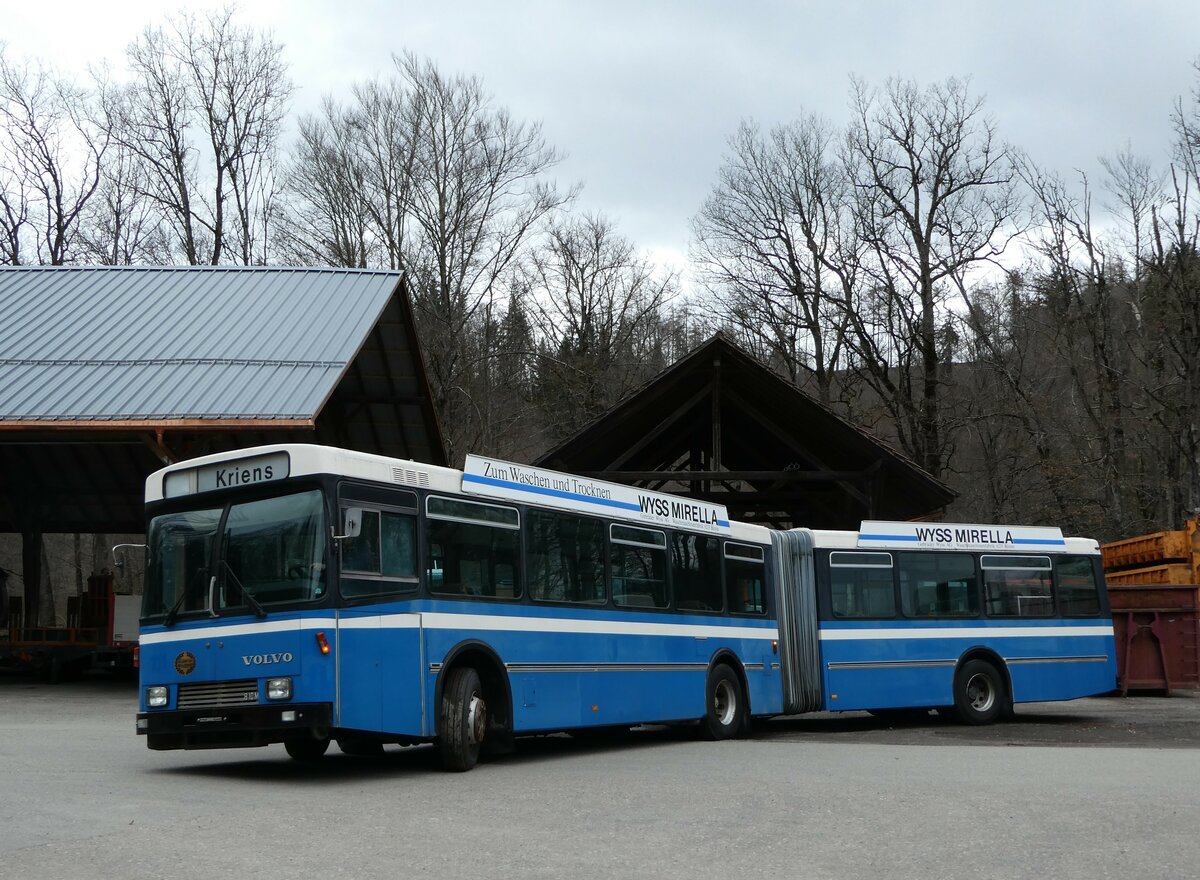 (246'701) - Krauer, Kehrsatz - Volvo/R&J (ex VBL Luzern Nr. 111) am 26. Februar 2023 in Oberburg, Ziegelgut