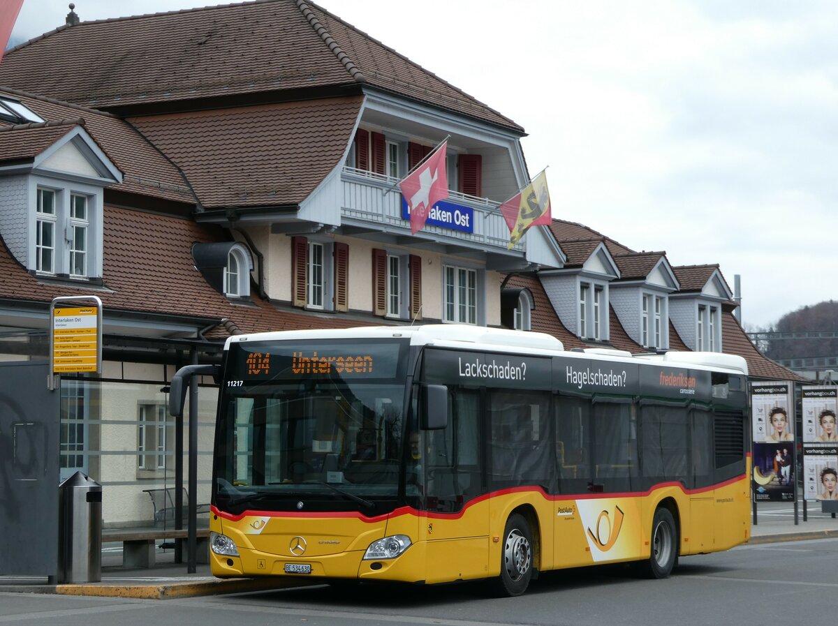 (246'740) - PostAuto Bern - BE 534'630/PID 11'217 - Mercedes am 27. Februar 2023 beim Bahnhof Interlaken Ost