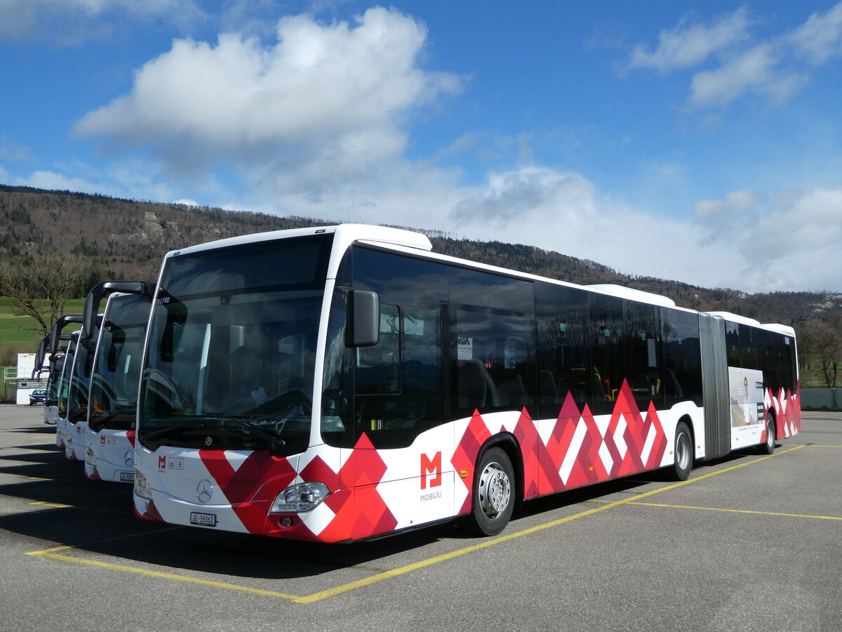 (247'609) - CarPostal Ouest - JU 36'062/PID 11'740 - Mercedes am 25. Mrz 2023 in Develier, Parkplatz