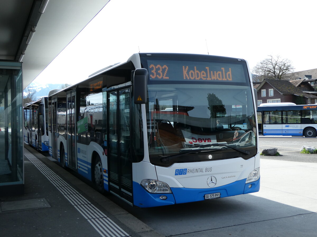 (247'793) - RTB Altsttten - Nr. 77/SG 325'991 - Mercedes am 28. Mrz 2023 beim Bahnhof Altsttten