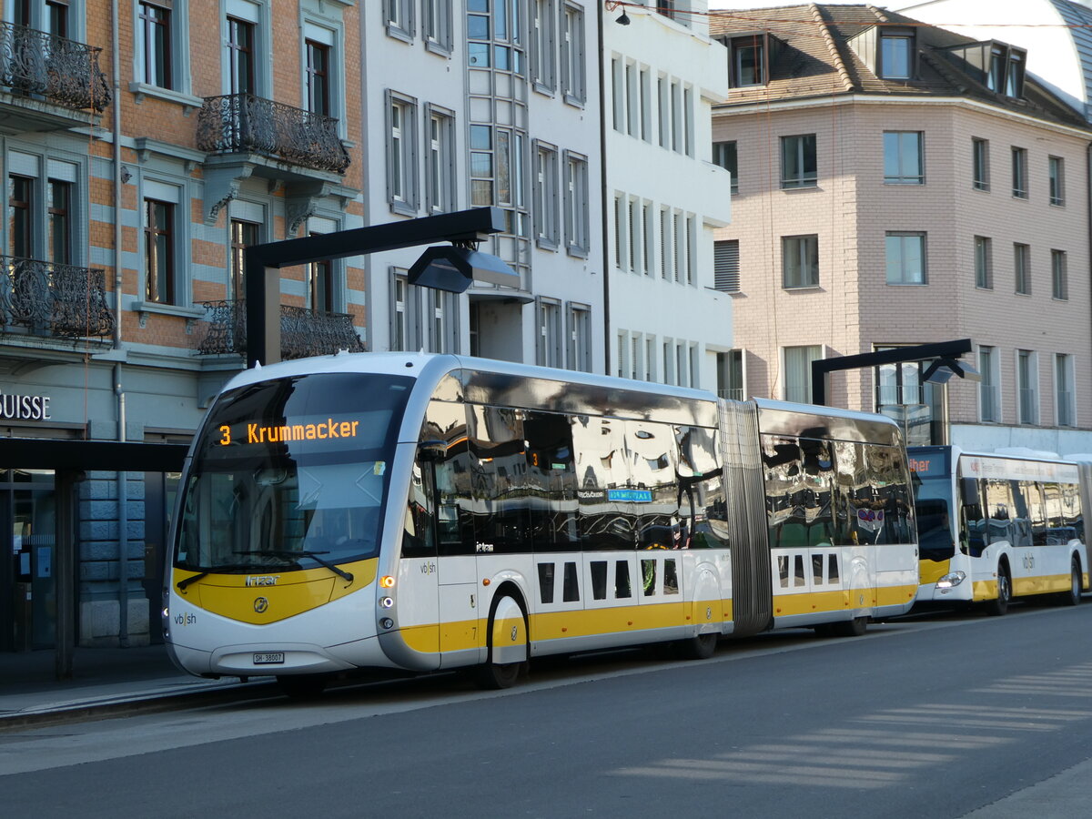 (248'065) - VBSH Schaffhausen - Nr. 7/SH 38'007 - Irizar am 6. April 2023 beim Bahnhof Schaffhausen