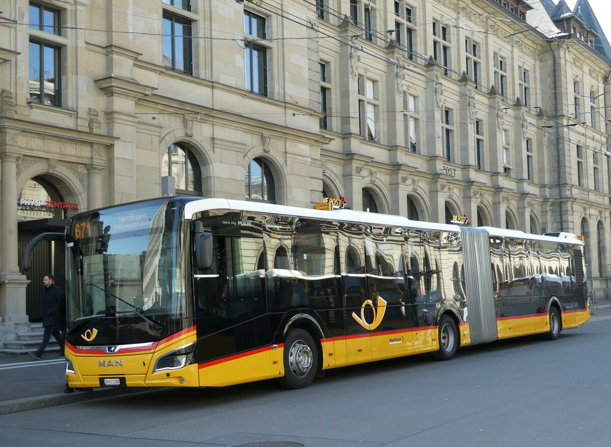 (248'097) - Moser, Flaach - Nr. 427/ZH 611'288/PID 11'880 - MAN am 6. April 2023 beim Hauptbahnhof Winterthur