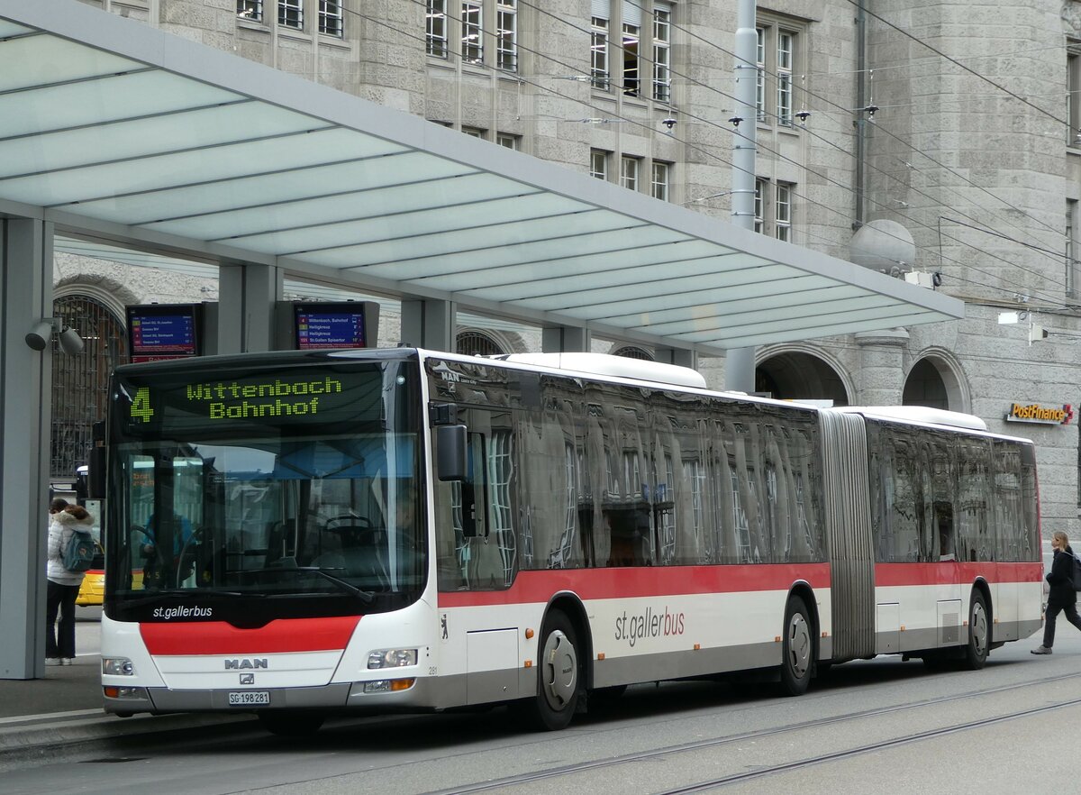 (248'427) - St. Gallerbus, St. Gallen - Nr. 281/SG 198'281 - MAN am 13. April 2023 beim Bahnhof St. Gallen