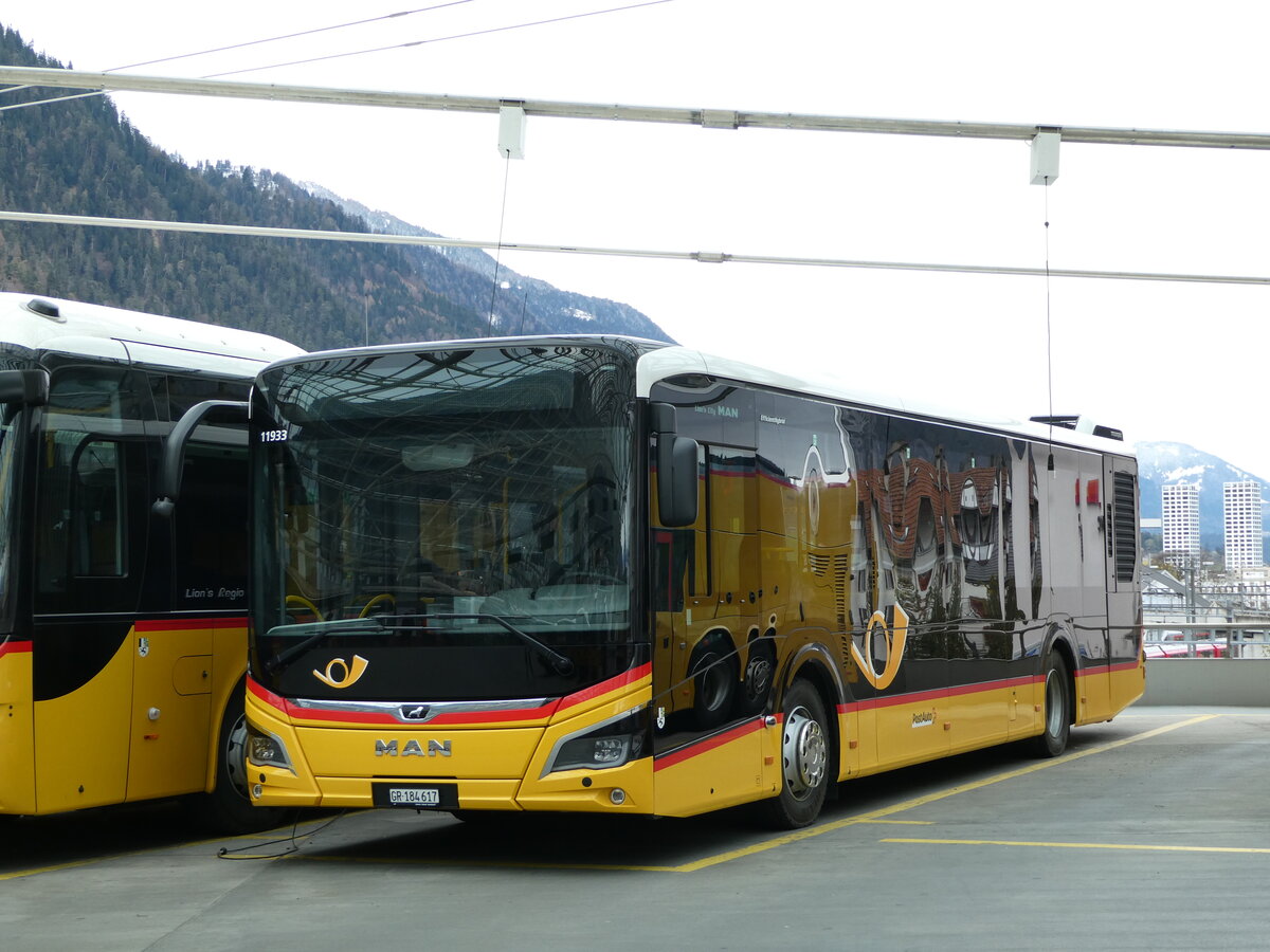 (248'546) - PostAuto Graubnden - GR 184'617/PID 11'933 - MAN am 15. April 2023 in Chur, Postautostation