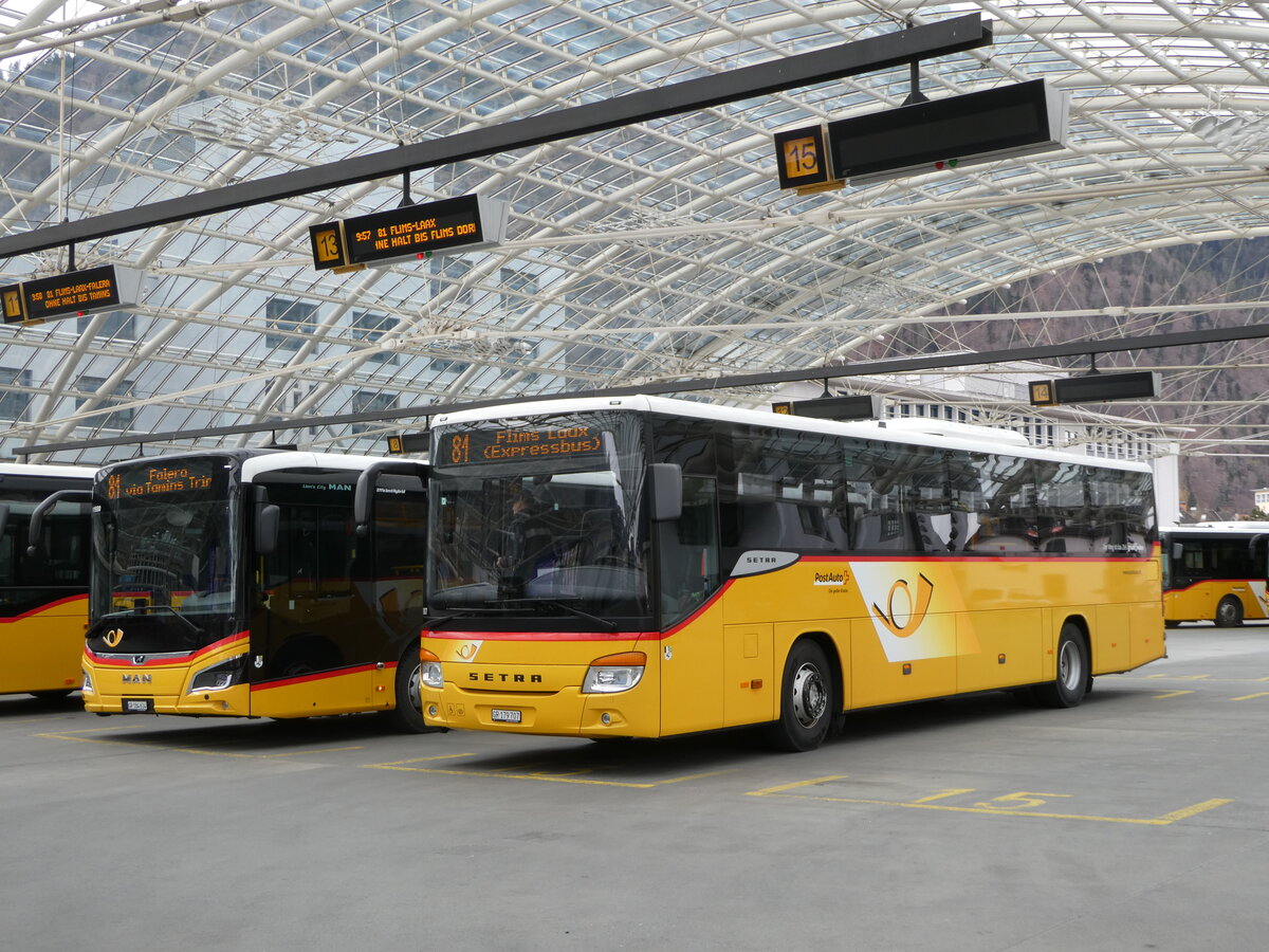 (248'549) - PostAuto Graubnden - GR 179'707/PID 11'307 - Setra am 15. April 2023 in Chur, Postautostation