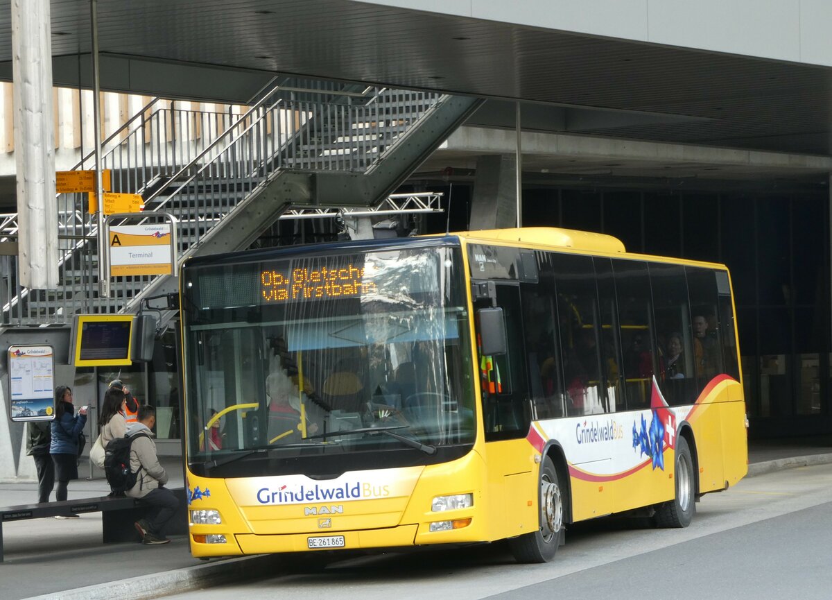 (248'889) - Grindelwaldbus, Grindelwald - Nr. 11/BE 261'865 - MAN/Gppel am 19. April 2023 in Grindelwald, Terminal