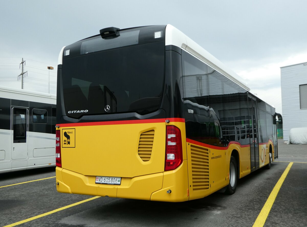 (249'064) - CarPostal Ouest - VD 615'806/PID 10'709 - Mercedes am 22. April 2023 in Kerzers, Interbus