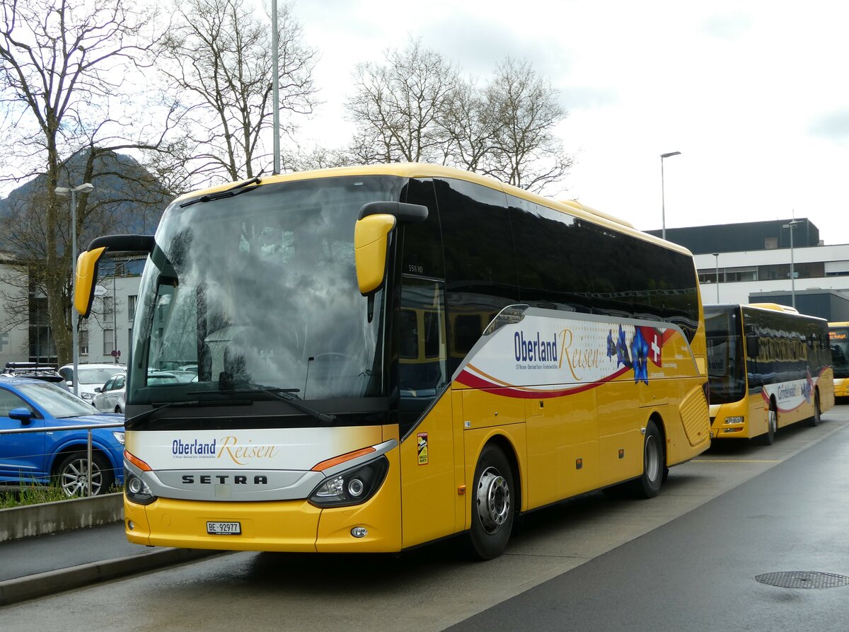 (249'171) - Oberland Reisen, Thun - Nr. 22/BE 92'977 - Setra (ex AVG Grindelwald Nr. 22) am 28. April 2023 beim Bahnhof Interlaken Ost