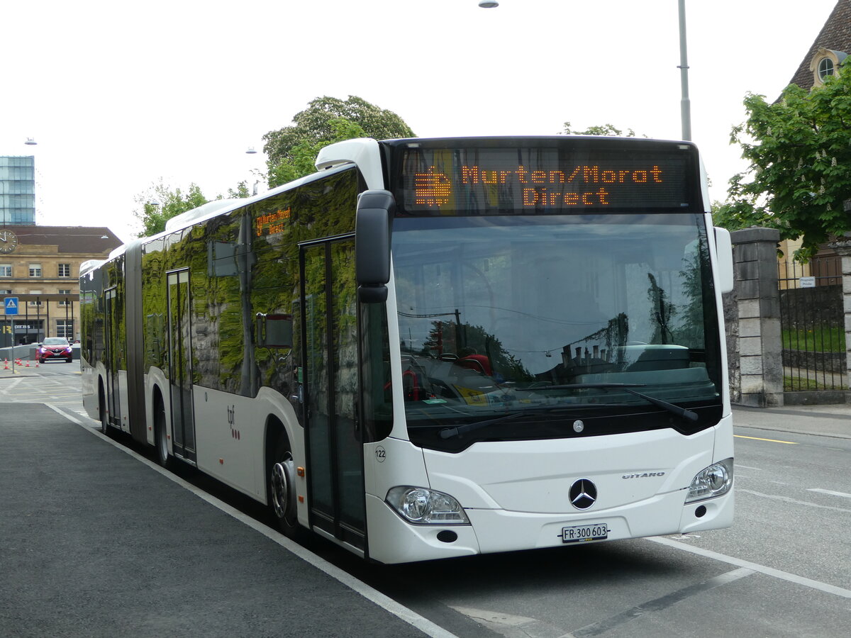 (249'568) - Wieland, Murten - Nr. 122/FR 300'603 - Mercedes (ex Interbus, Yverdon Nr. 209; ex Gschwindl, A-Wien Nr. 8401) am 5. Mai 2023 beim Bahnhof Neuchtel