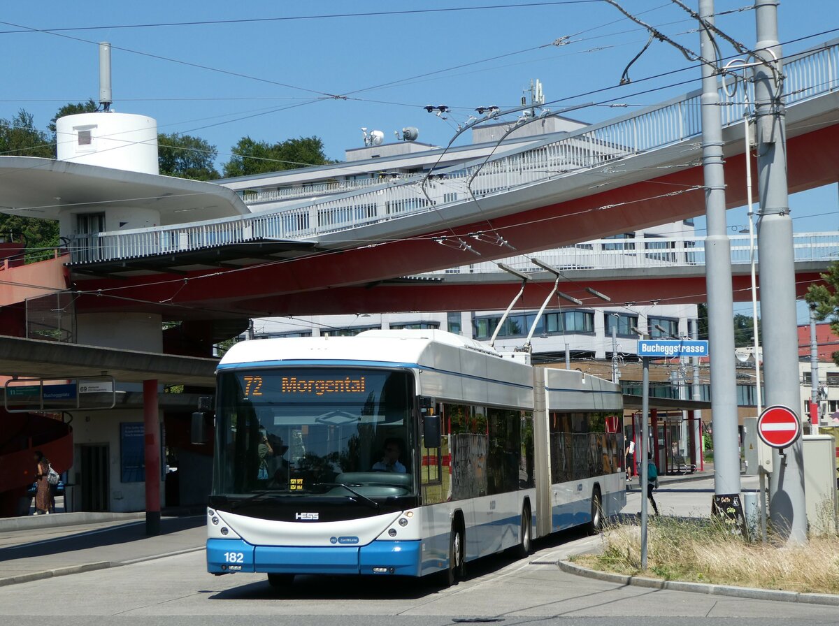 (251'437) - VBZ Zrich - Nr. 182 - Hess/Hess Gelenktrolleybus am 13. Juni 2023 in Zrich, Bucheggplatz