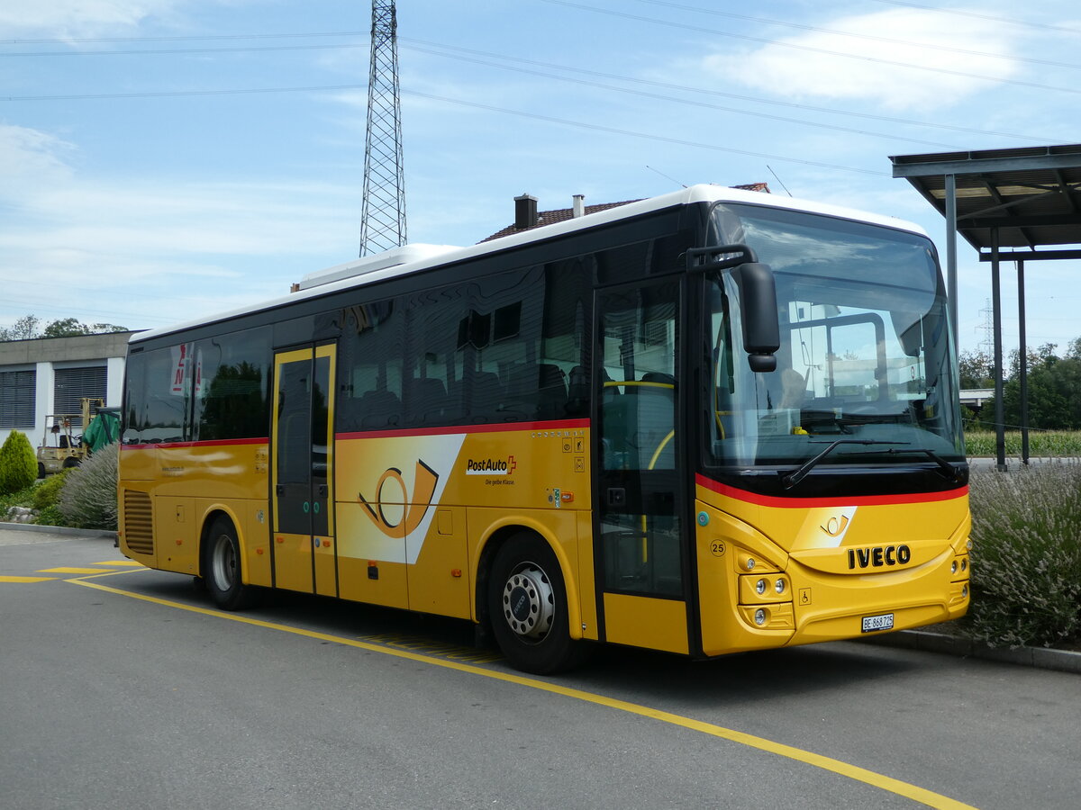 (253'796) - Flck, Brienz - Nr. 25/BE 868'725/PID 11'594 - Iveco am 13. August 2023 in Kerzers, Interbus