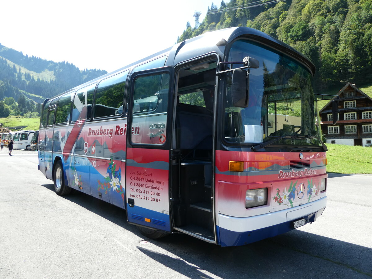 (254'045) - Schelbert, Einsiedeln - SZ 90'195 U - Mercedes (ex Scheidegger, Basel Nr. 30) am 19. August 2023 in Hoch-Ybrig, Talstation Weglosen