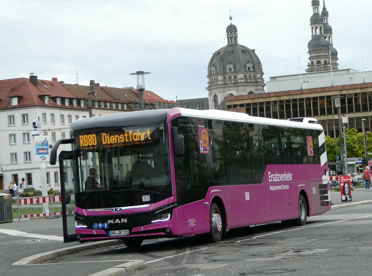 (254'351) - Mller, Schwbisch Hall - SHA-DB 120 - MAN am 29. August 2023 beim Bahnhof Wrzburg