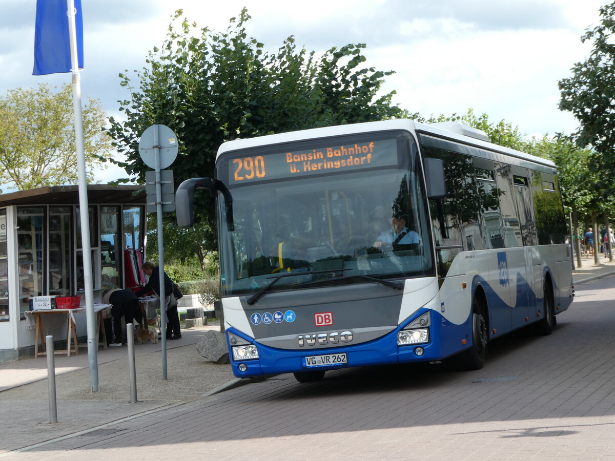 (254'461) - UBB Heringsdorf - VG-VR 262 - Iveco am 31. August 2023 in Ahlbeck, Rathaus