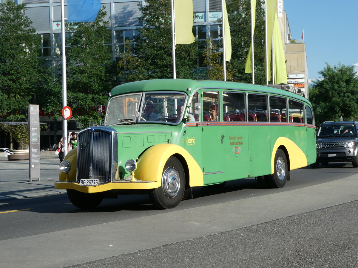 (254'827) - STI Thun - Nr. 15/BE 26'776 - Saurer/Gangloff (ex AvH Heimenschwand Nr. 5) am 5. September 2023 beim Bahnhof Thun