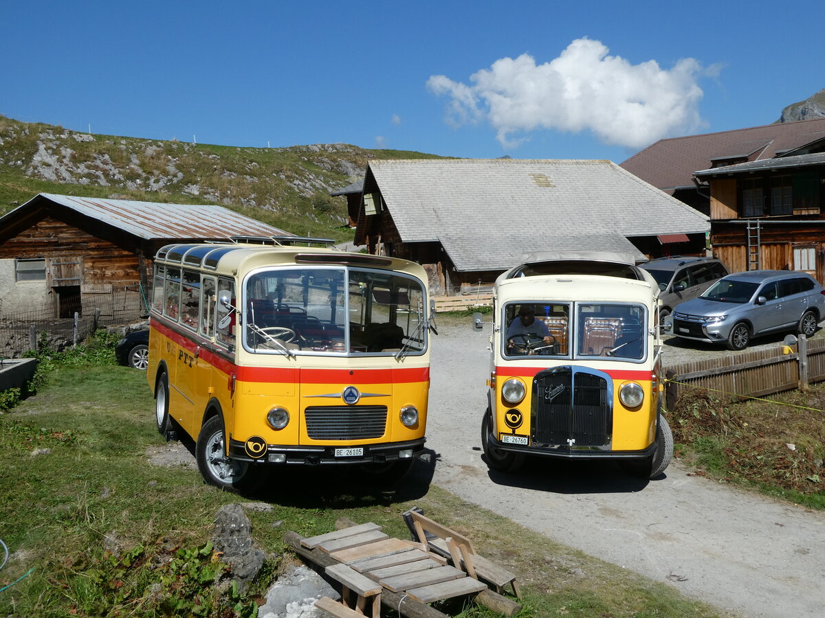 (255'102) - Schmid, Thrishaus - Nr. 9/BE 26'105 - Saurer/R&J (ex Geiger, Adelboden Nr. 9) + Nr. 3/BE 26'760 - Saurer/Gangloff (ex Geiger, Adelboden Nr. 3) am 10. September 2023 auf der Bundalp