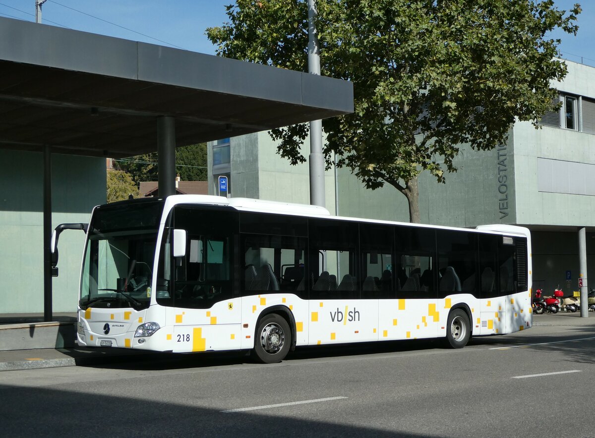 (255'258) - VBSH Schaffhausen - Nr. 218/SH 54'318 - Mercedes (ex SB Schaffhausen Nr. 18) am 17. September 2023 beim Bahnhof Schaffhausen