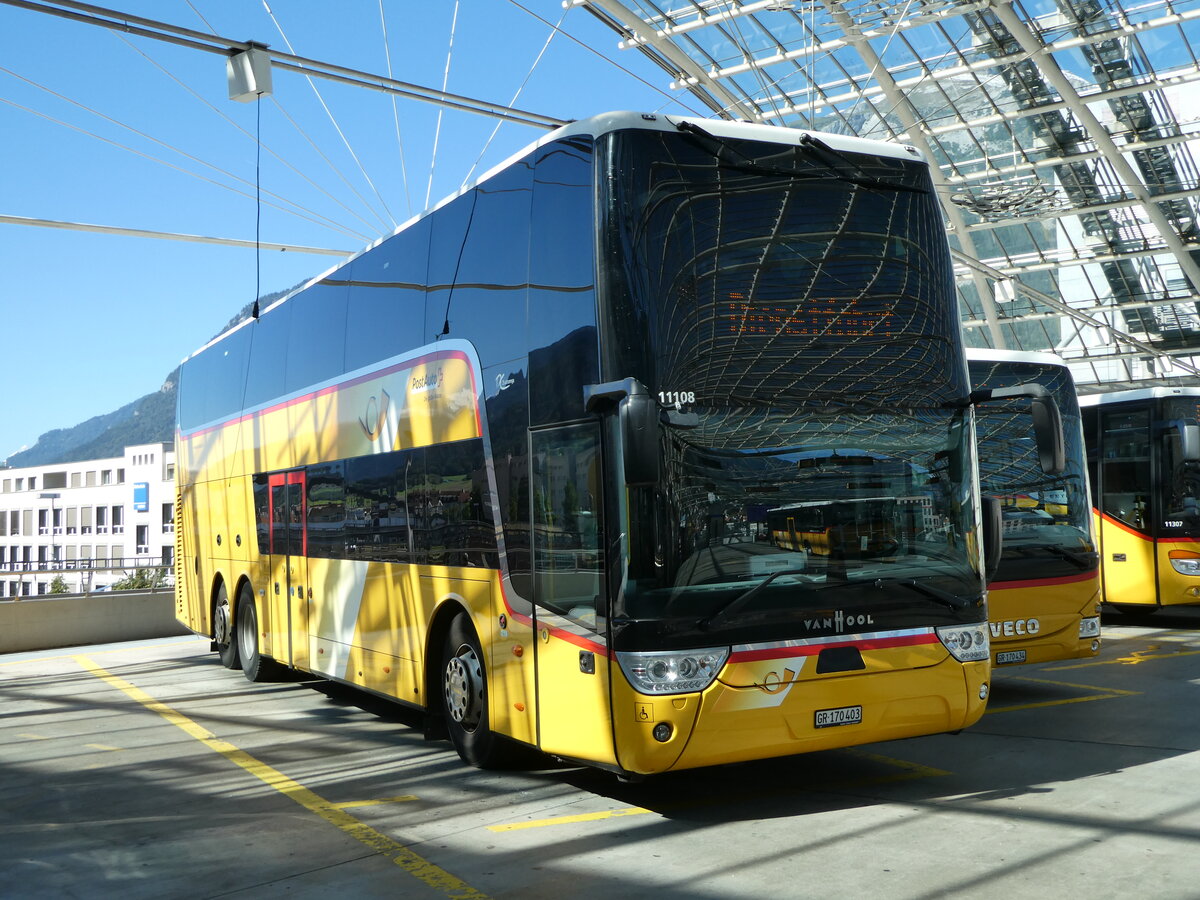 (255'584) - PostAuto Graubnden - GR 170'403/PID 11'108 - Van Hool am 26. September 2023 in Chur, Postautostation