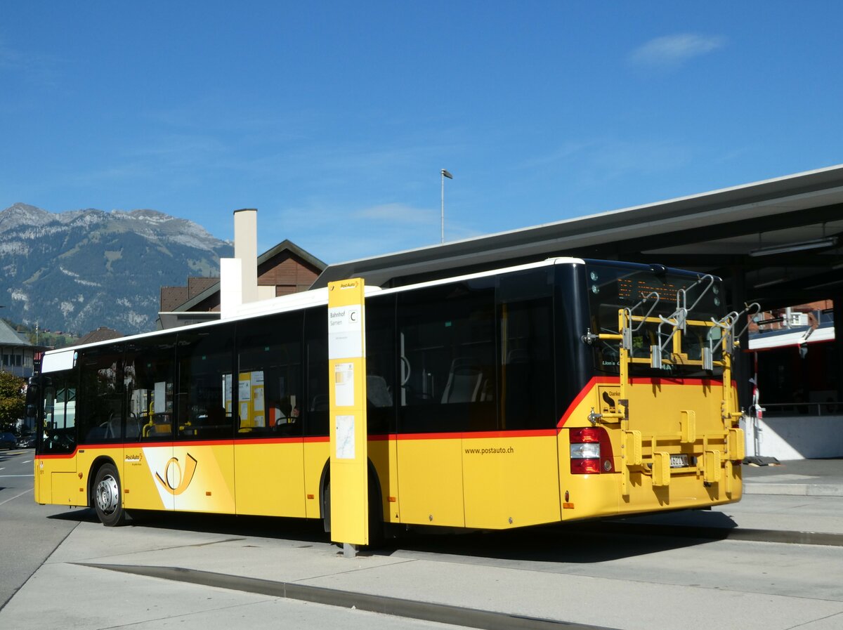 (255'679) - PostAuto Zentralschweiz - Nr. 511/OW 16'211/PID 10'290 - MAN (ex Nr. 11; ex Mattli, Wassen) am 29. September 2023 beim Bahnhof Sarnen