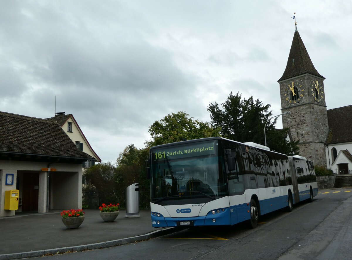 (256'258) - VBZ Zrich - Nr. 540/ZH 730'540 - Neoplan am 21. Oktober 2023 in Kilchberg, Kirche