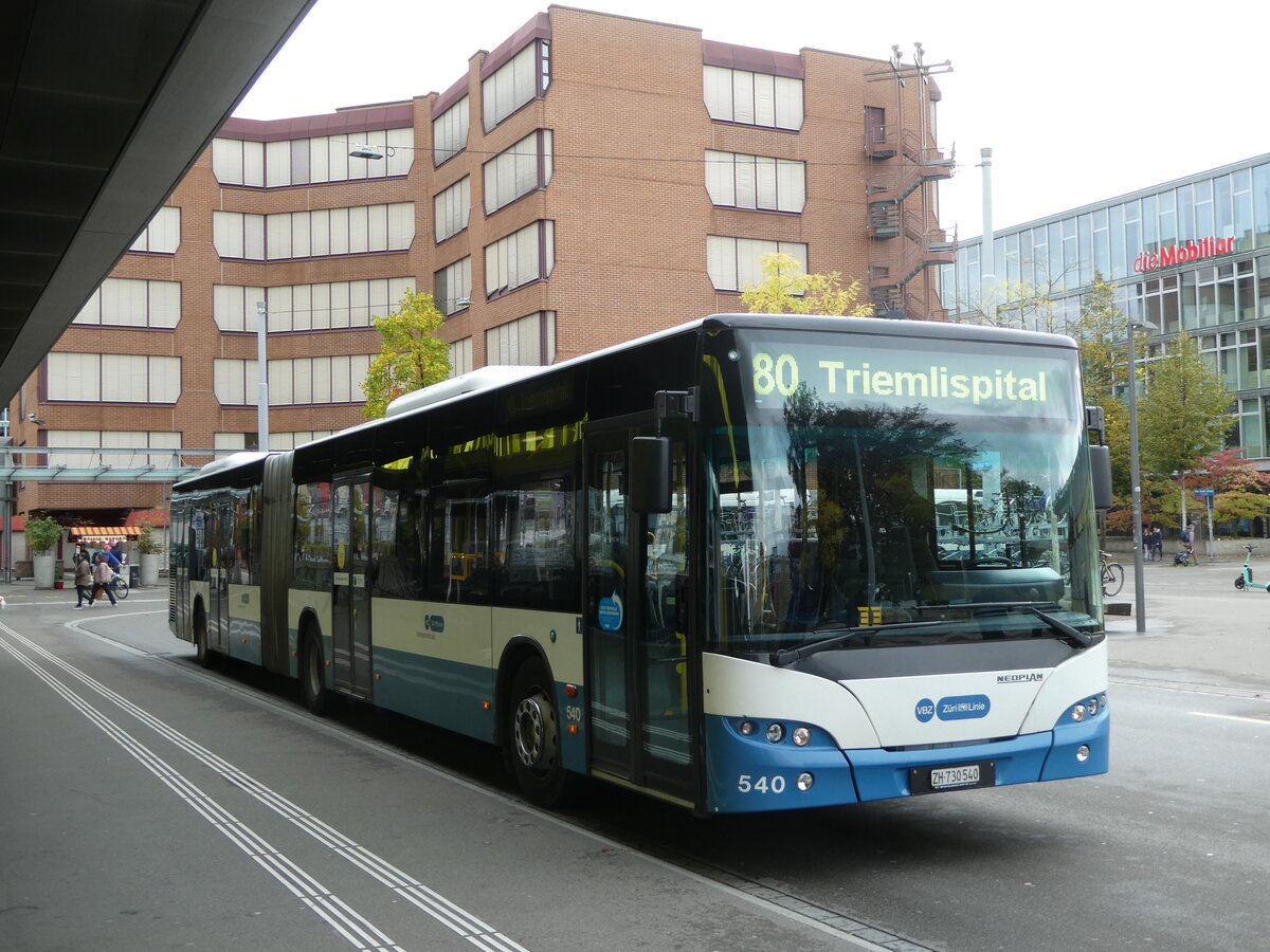 (256'297) - VBZ Zrich - Nr. 540/ZH 730'540 - Neoplan am 21. Oktober 2023 beim Bahnhof Zrich Oerlikon