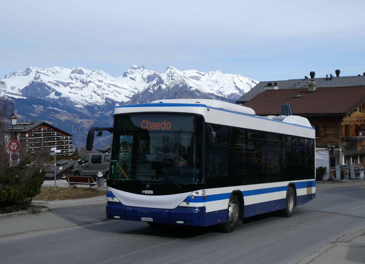 (259'353) - Lathion, Sion - Nr. 25/VS 404'042 - Scania/Hess (ex AHW Horgen; ex ZVB Zug Nr. 140) am 16. Februar 2024 in Haute-Nendaz, Tlcabine