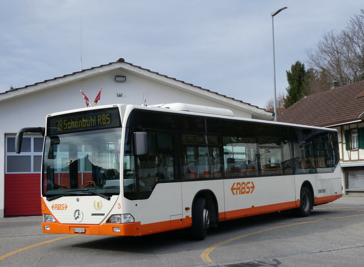 (260'003) - RBS Worblaufen - Nr. 3/BE 767'003 - Mercedes am 3. Mrz 2024 in Briswil, Brunnen