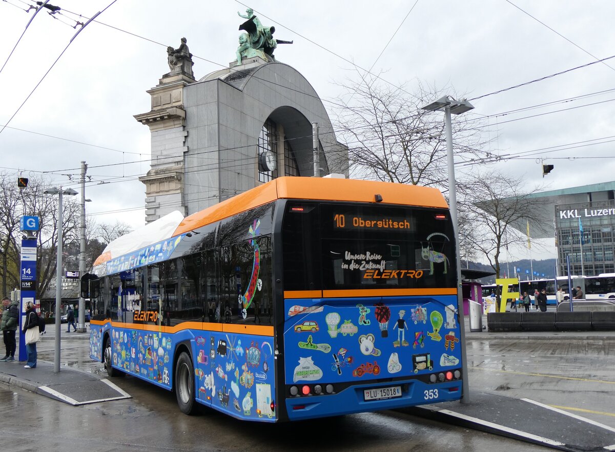 (260'281) - VBL Luzern - Nr. 353/LU 15'018 - eSolaris am 12. Mrz 2024 beim Bahnhof Luzern