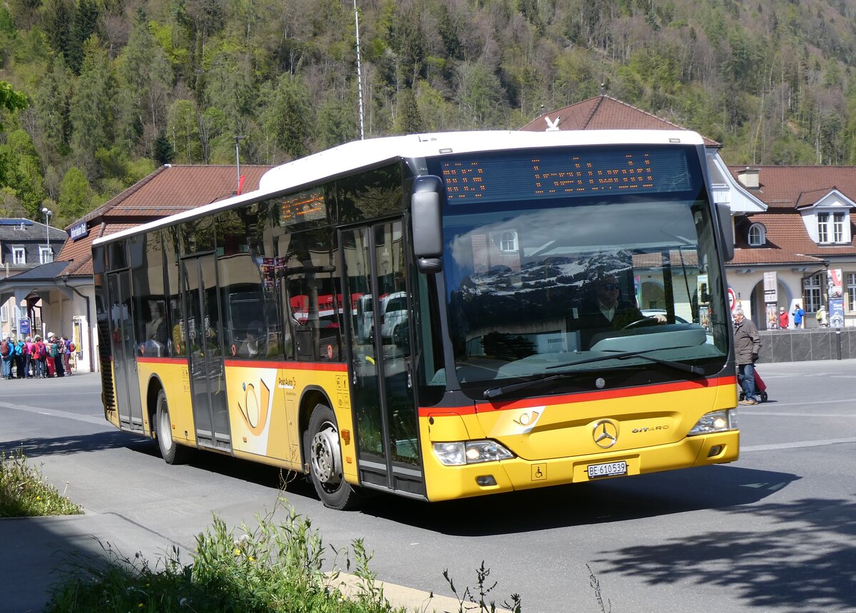 (261'707) - PostAuto Bern - BE 610'539/PID 5270 - Mercedes (ex BE 700'281; ex Schmocker, Stechelberg Nr. 2) am 25. April 2024 beim Bahnhof Interlaken Ost