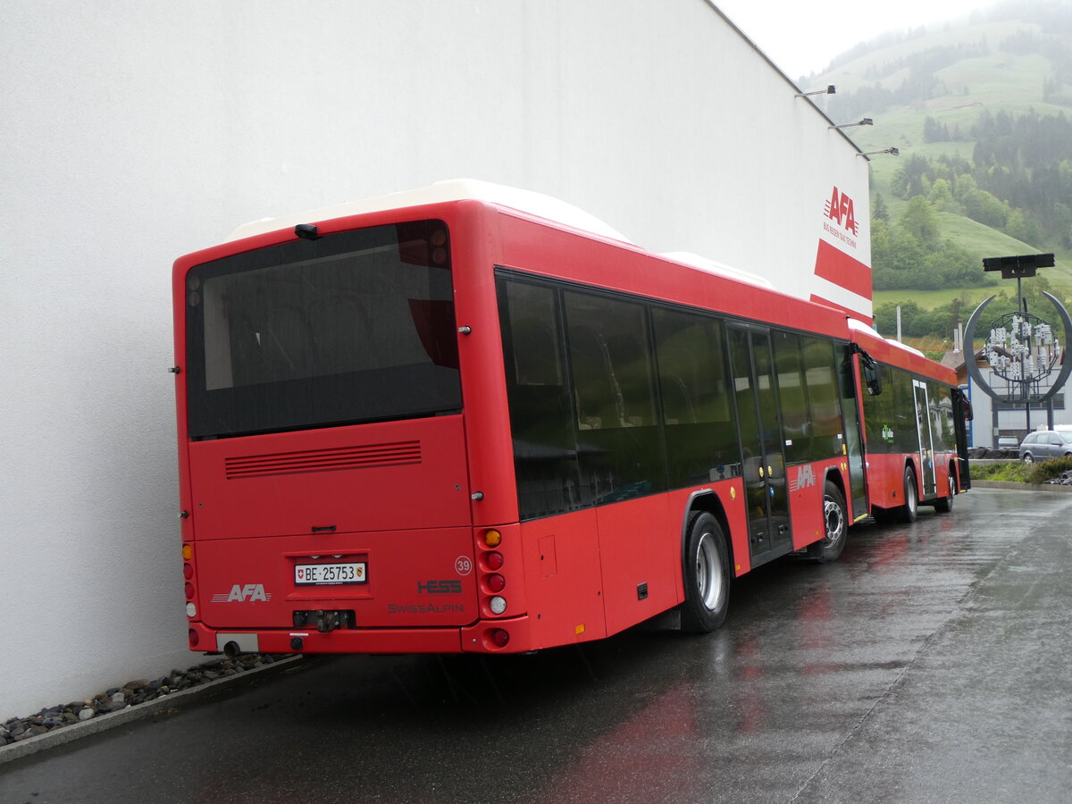 (262'374) - AFA Adelboden - Nr. 39/BE 25'753 - Scania/Hess am 15. Mai 2024 in Frutigen, Garage