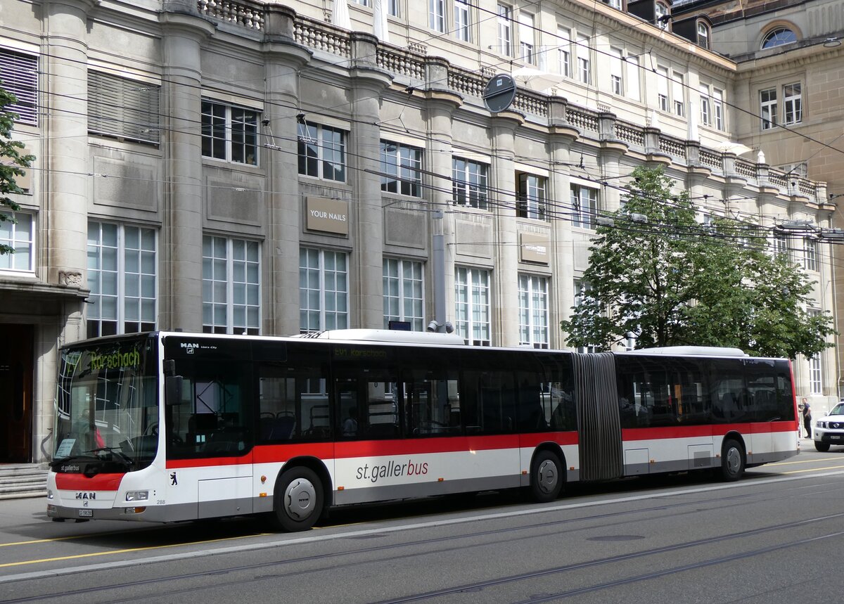 (262'834) - St. Gallerbus, St. Gallen - Nr. 288/SG 198'288 - MAN am 24. Mai 2024 beim Bahnhof St. Gallen