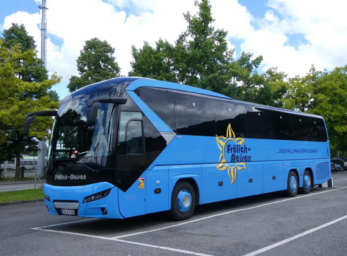 (263'660) - Aus Deutschland: Frlich, Hessisch Lichtenau - ESW-EV 202 - Neoplan am 12. Juni 2024 in Thun, Seestrasse