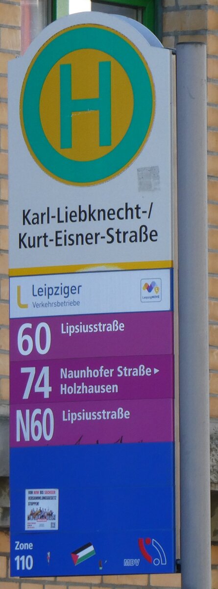 (264'441) - Leipziger Verkehrsbetriebe-Haltestellenschild - Karl-Liebknecht-/Kurt-Eisner-Strasse - am 9. Juli 2024