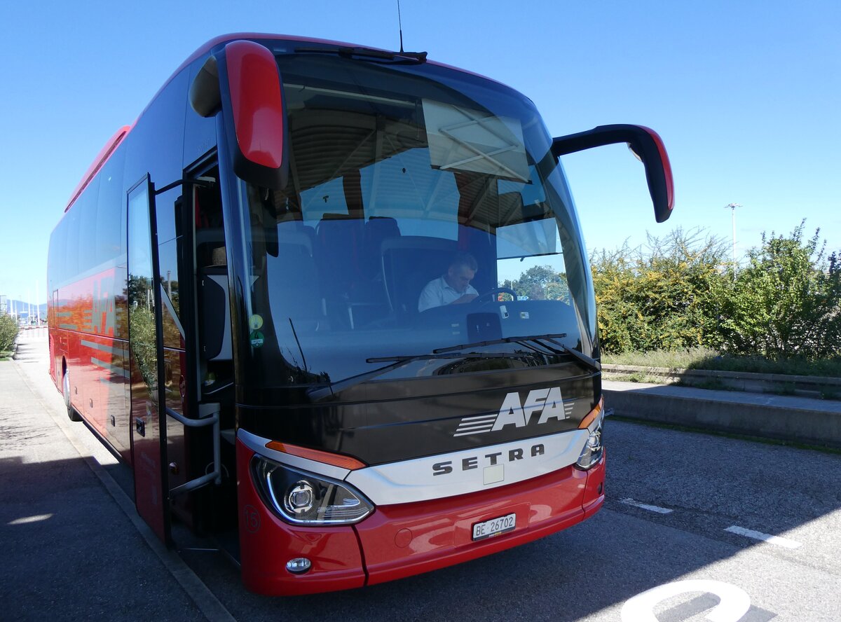 (267'054) - Aus der Schweiz: AFA Adelboden - Nr. 15/BE 26'702 - Setra am 15. September 2024 in Saint Rambert, Raststtte