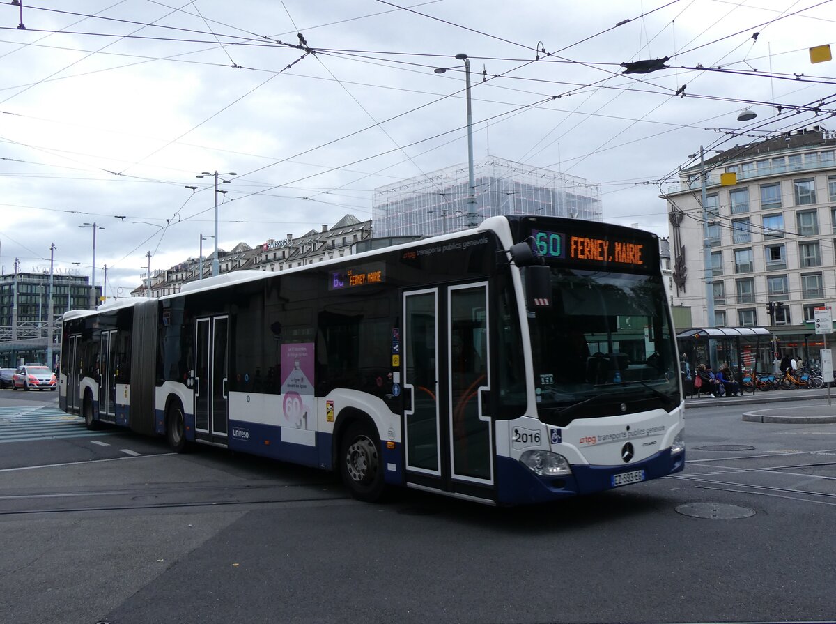 (267'925) - Aus Frankreich: RDTA Bourg-en-Bresse - Nr. 2016/EZ 593 EG - Mercedes am 10. Oktober 2024 beim Bahnhof Genve