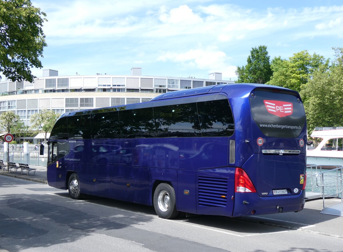 (275'714) - Eichenberger, Ddingen - FR 411'960 - Neoplan am 19. Mai 2025 bei der Schifflndte Thun