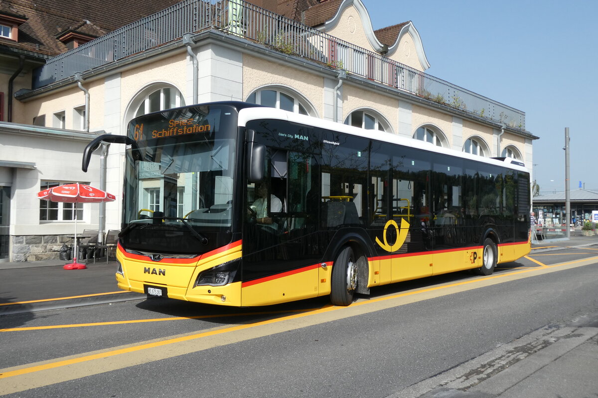 (278'810) - PostAuto Bern - BE 675'387/PID 12'066 - MAN am 13. August 2025 beim Bahnhof Spiez