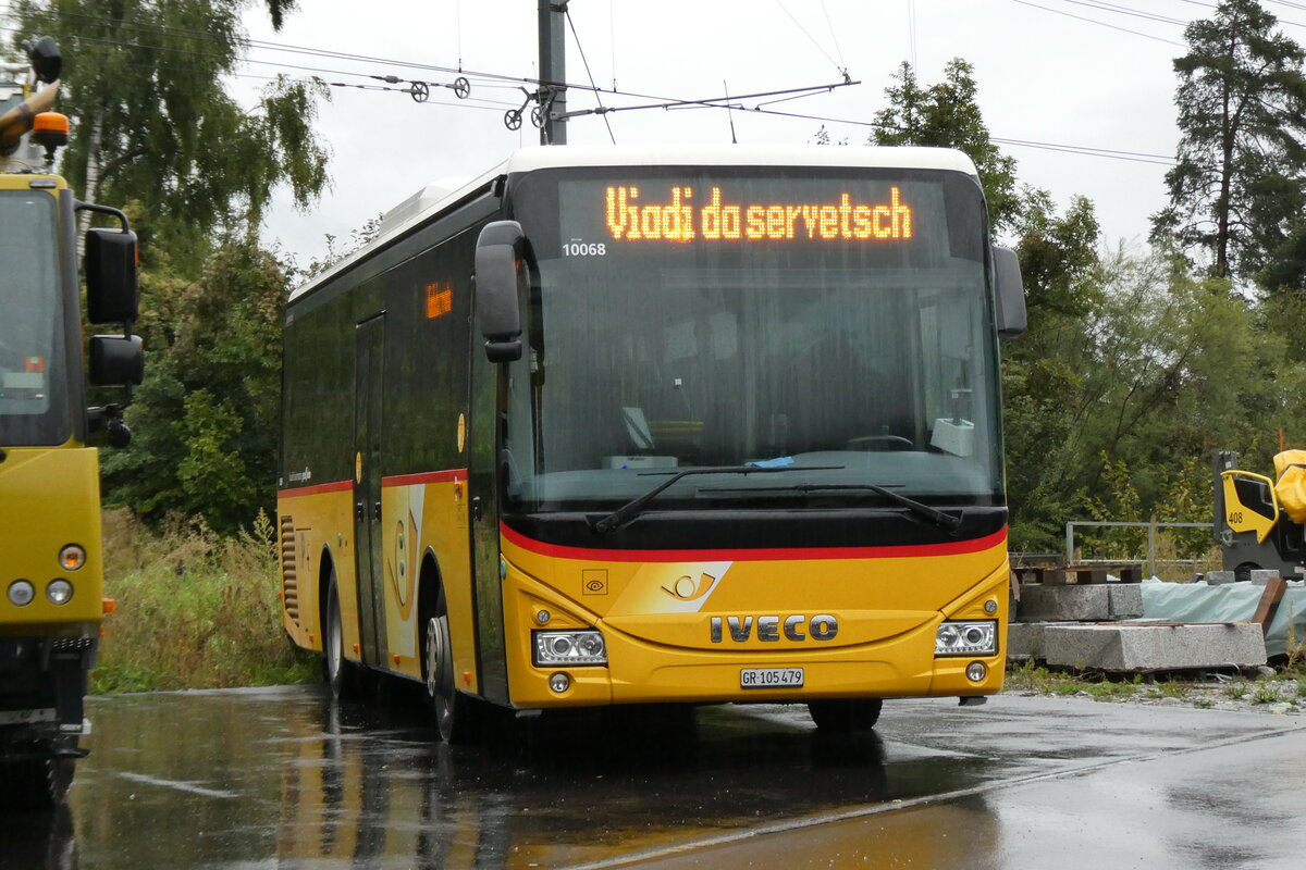 (280'221) - PostAuto Graubnden - GR 105'479/PID 10'068 - Iveco (ex Nr. 21; ex Fontana, Ilanz Nr. 21) am 10. September 2025 beim Bahnhof Ilanz