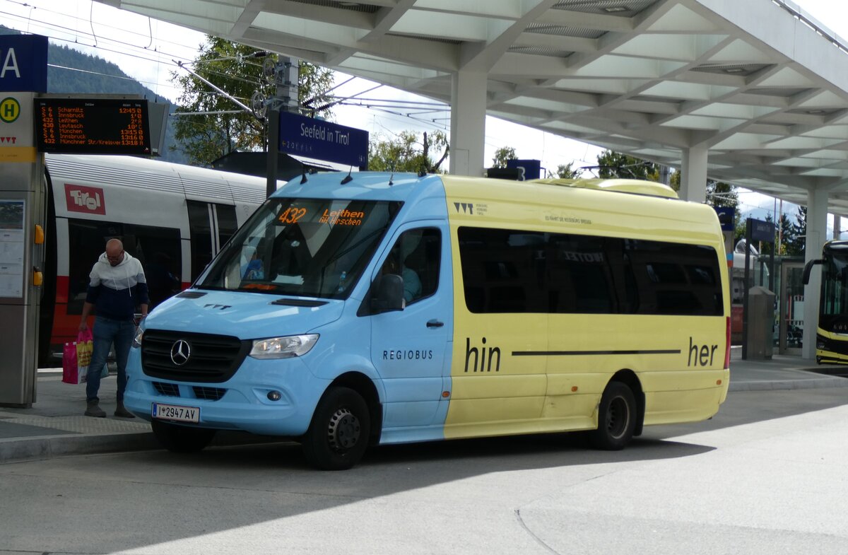 (280'458) - Breuss, Rankweil - I 2947 AV - Mercedes am 16. September 2025 beim Bahnhof Seefeld