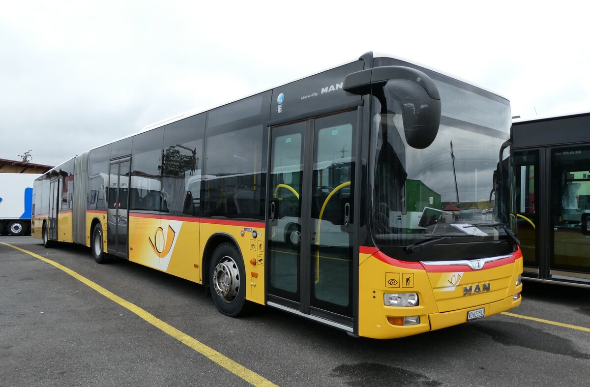 (280'823) - CarPostal Ouest - VD 623'513/PID 10'393 - MAN (ex JU 52'078; ex Nr. 78) am 28. September 2025 in Kerzers, Interbus