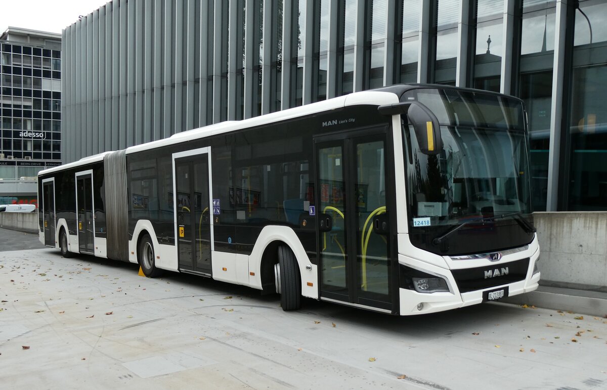 (280'977) - PostAuto Nordschweiz - BL 213'883/PID 12'418 - MAN (ex RSVG Troisdorf/D Nr. 2808) am 4. Oktober 2025 in Bern, Postautostation