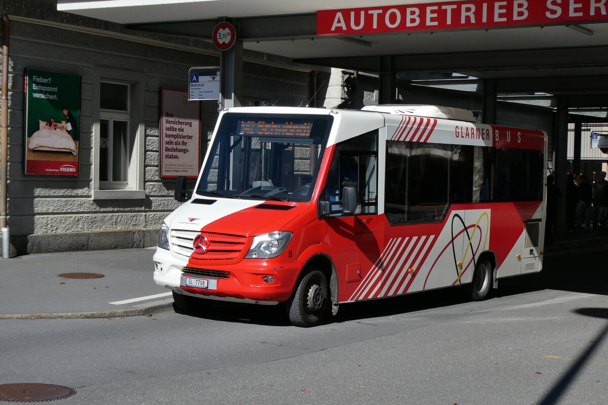 (281'061) - AS Engi - Nr. 8/GL 7708 - Mercedes/Kutsenits am 7. Oktober 2025 beim Bahnhof Schwanden