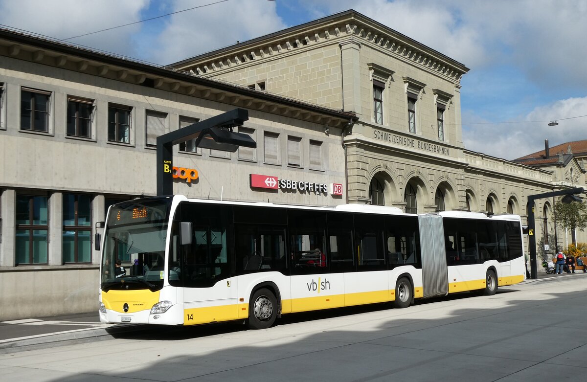 (281'140) - VBSH Schaffhausen - Nr. 14/SH 38'014 - Mercedes am 10. Oktober 2025 beim Bahnhof Schaffhausen