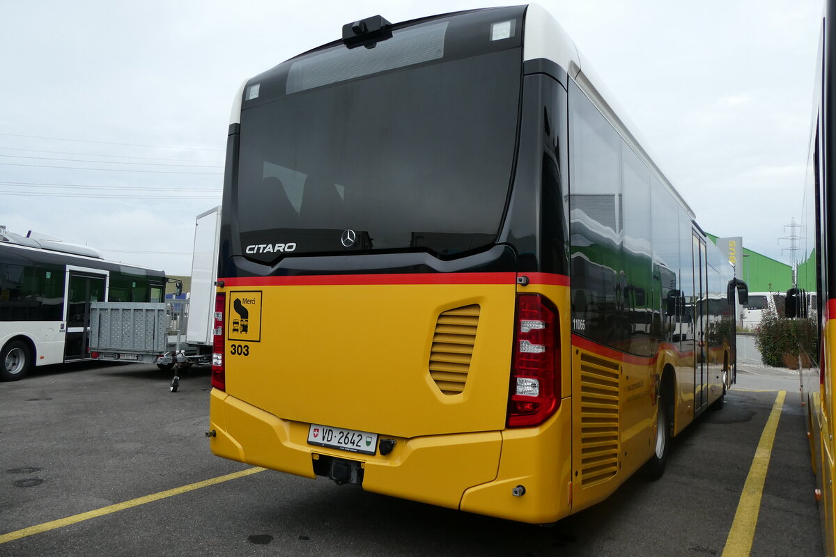 (282'001) - CarPostal Ouest - Nr. 303/VD 2642/PID 11'066 - Mercedes (ex Faucherre, Moudon Nr. 303) am 1. November 2025 in Kerzers, Interbus