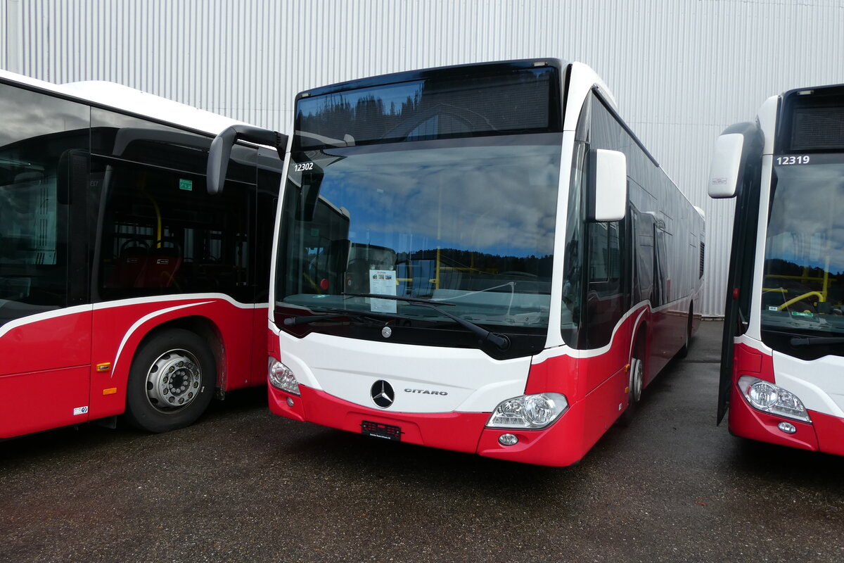 (282'651) - CarPostal Ouest - PID 12'302 - Mercedes (ex Wiener Linien, A-Wien Nr. 8120) am 29. November 2025 in Winterthur, Daimler Buses
