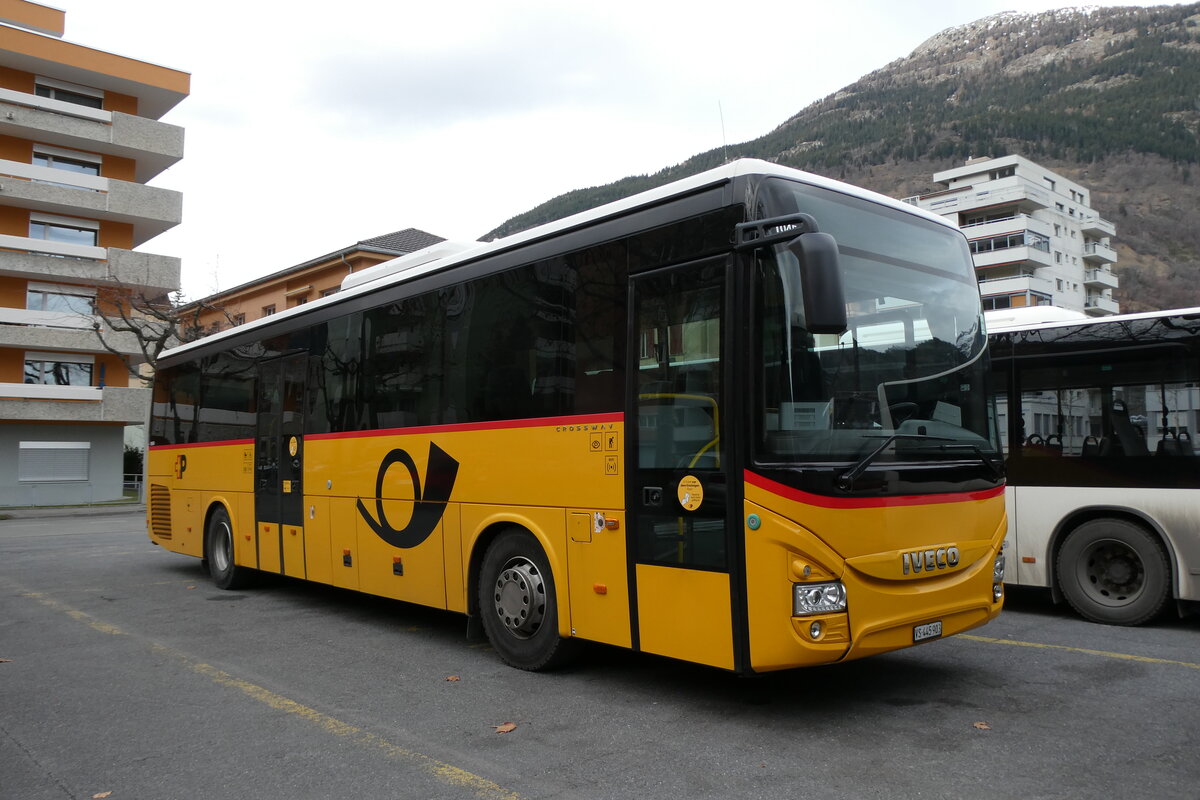 (283'434) - PostAuto Wallis - VS 445'903/PID 10'454 - Iveco am 23. Dezember 2025 in Brig, Garage
