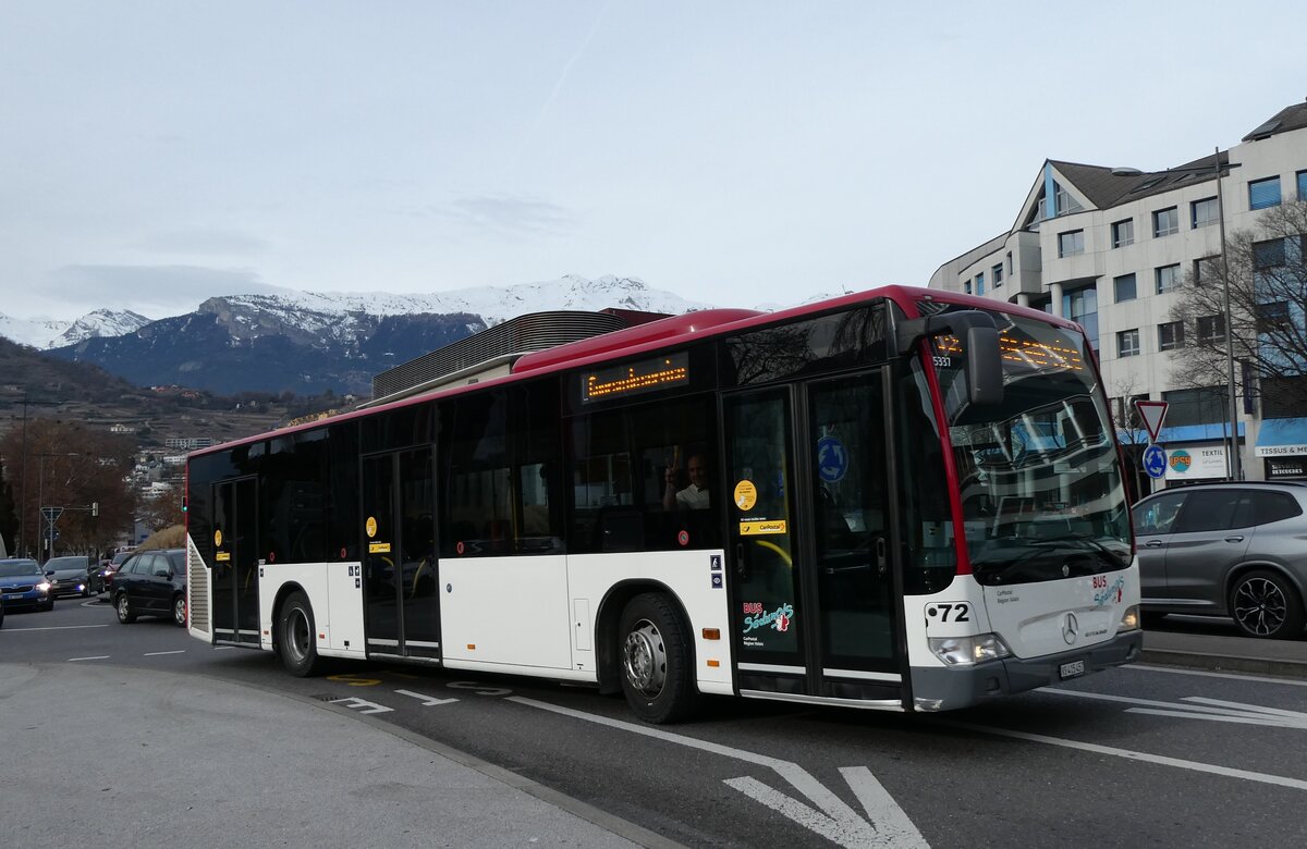 (283'477) - PostAuto Wallis - Nr. 72/VS 415'457/PID 5337 - Mercedes (ex Lathion, Sion Nr. 72) am 23. Dezember 2025 beim Bahnhof Sion
