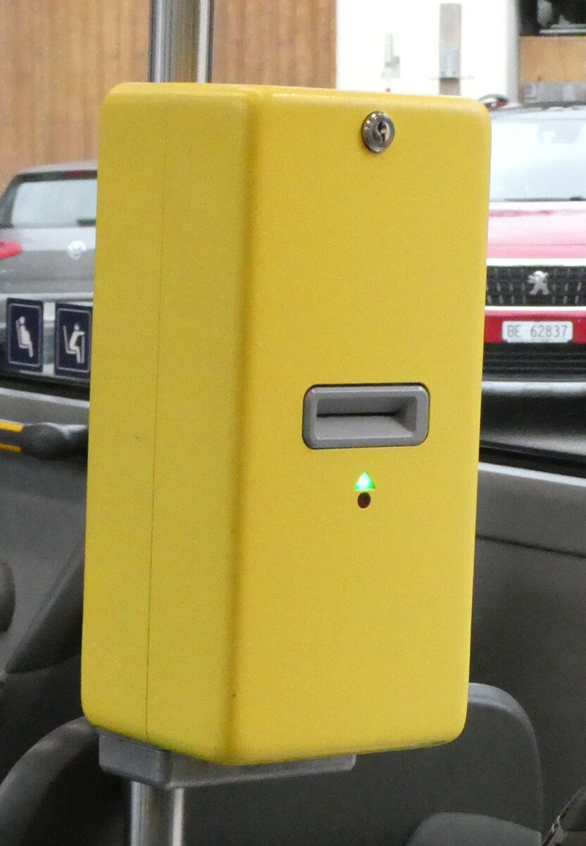 (283'489) - STI Thun - Nr. 186/BE 804'186 - Mercedes am 24. Dezember 2025 in Steffisburg, Kirche (Detailaufnahme mit Billetentwerter)