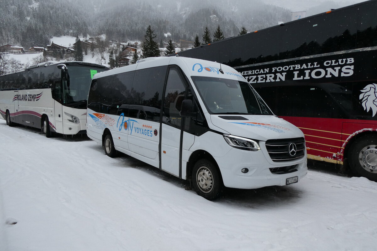 (284'050) - Joly Voyages, Les Breuleux - NE 171'662 - Mercedes am 10. Januar 2026 in Adelboden, ASB
